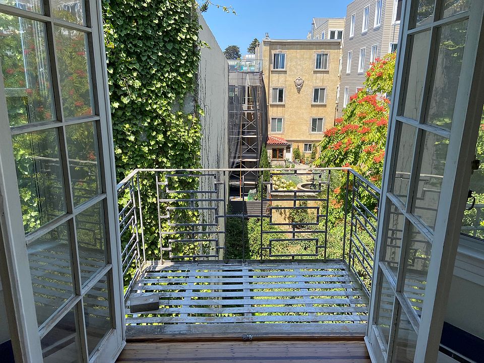1st image of 1360 Green St #10