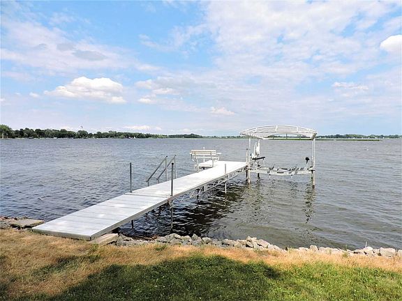 Affordable lake living!