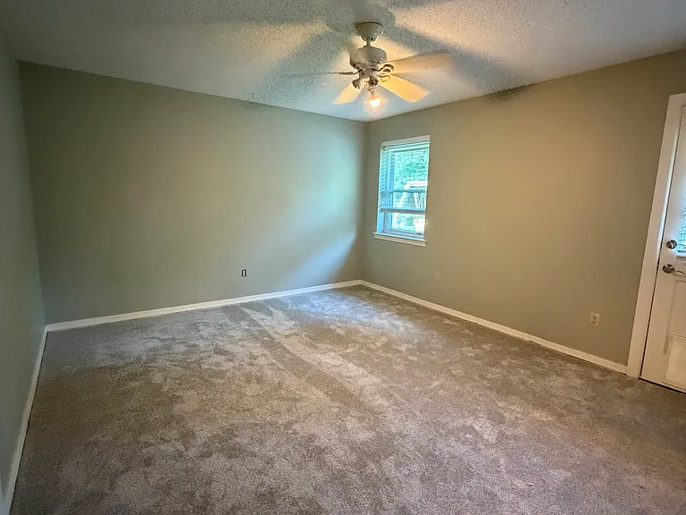 48 Traminer Dr — Photo 22