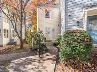 11192 Silentwood Ln, Reston, VA 20191