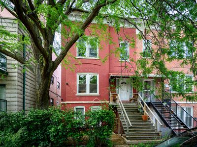 2002 W Huron St, Chicago, IL, 60612