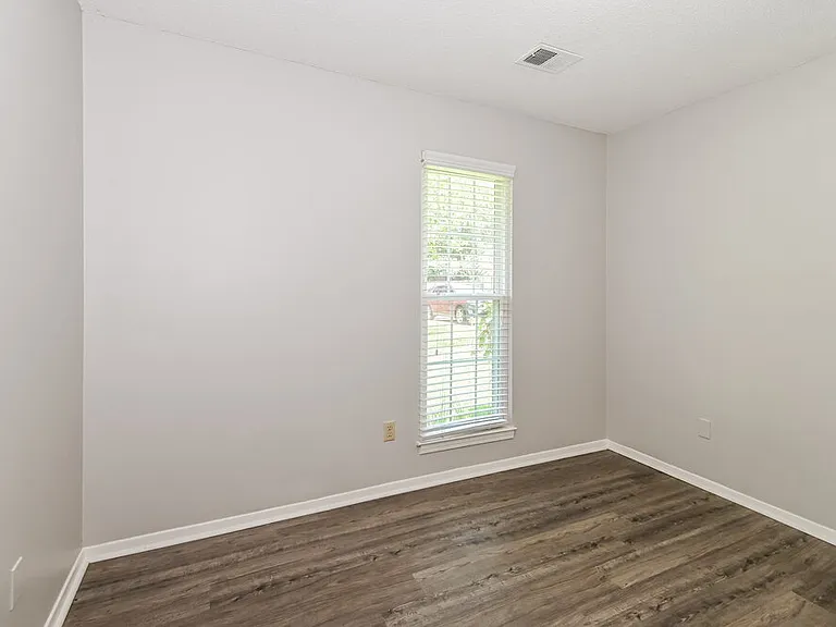 3655 Corsica Dr — Photo 14