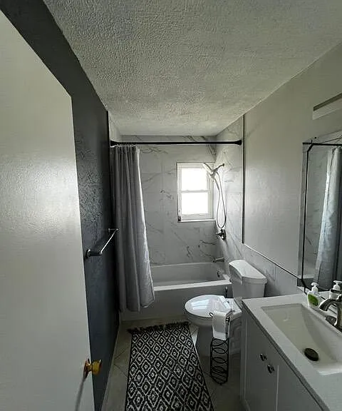 1001 NE 14th Ave #701 — Photo 22
