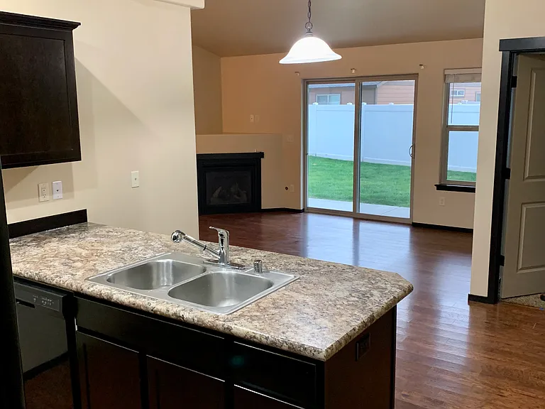 Columbia Villa & Cove — Photo 103