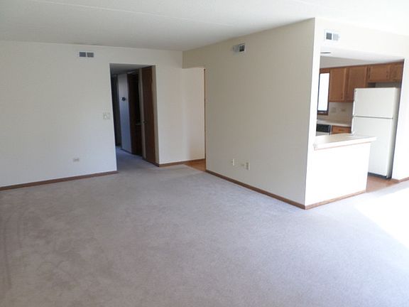 5th image of 17940 Royal Oak Ct