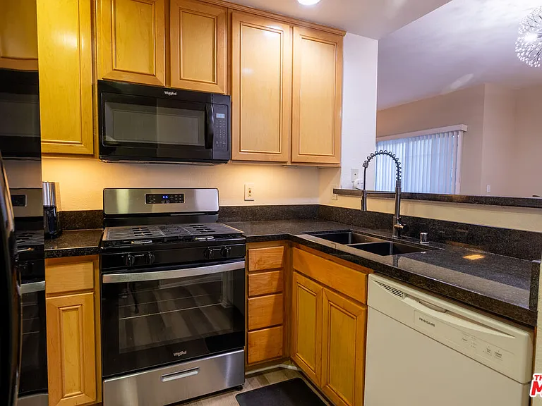4600 Don Lorenzo Dr #4 — Photo 9