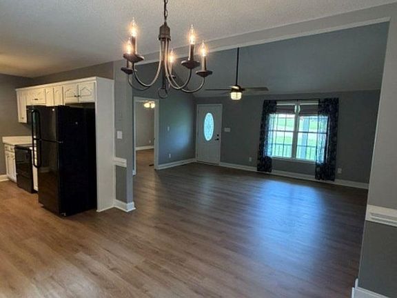 5th image of 539 Wind Crest Dr