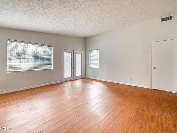 4th image of 6714 Miller St