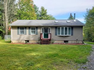 223 S Livermore Rd, Turner, ME 04282