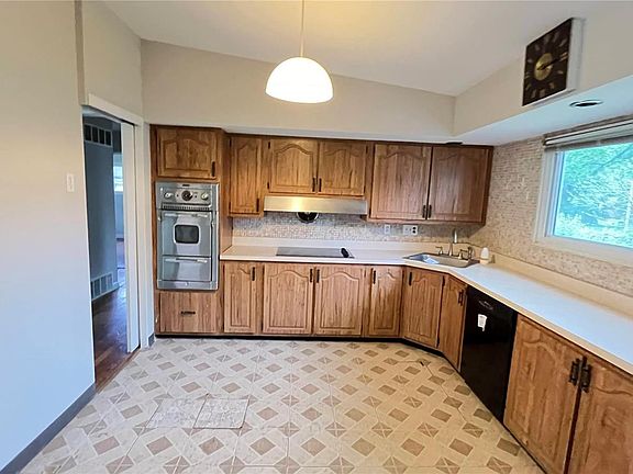 2nd image of 2251 Hollis Dr