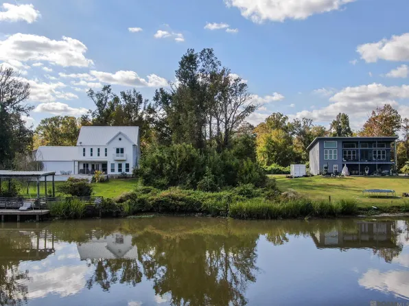 14390 Bayou Terrace Dr, Saint Amant, LA 70774