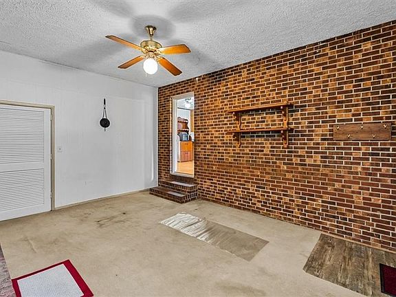 4th image of 8203 E Harrell Rd