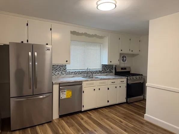 28 Sparrow St #28, West Roxbury, MA 02132