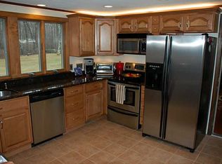 1515 E Wallum Lake Rd, Pascoag, RI 02859