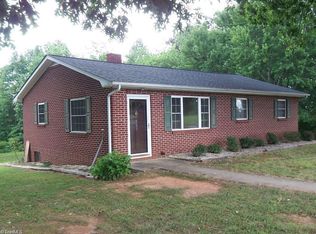 107 Bryant Ridge Trl, Pilot Mtn, NC 27041