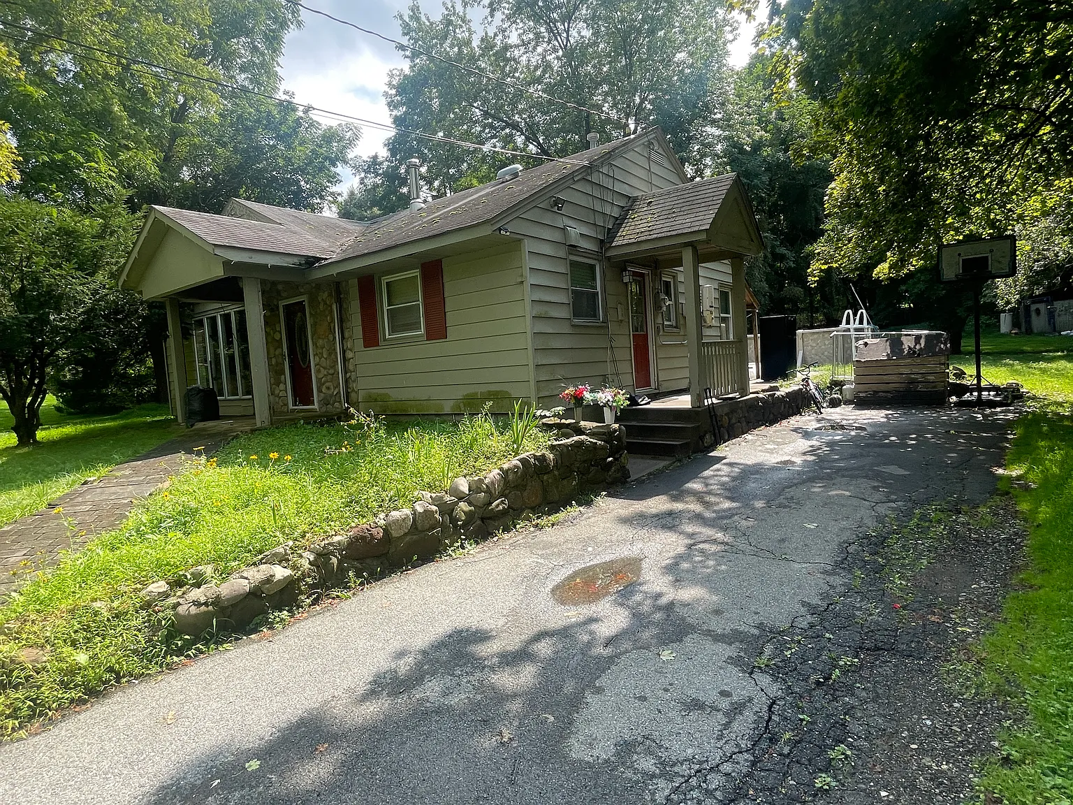 3 bed, 920 sqft, $2,800 — Photo 2