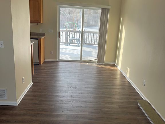 4th image of 16131 Redwood St