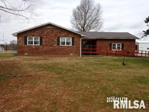 380 Legion Rd, Carrier Mills, IL 62917