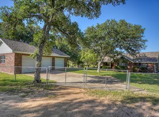 220 W Lakecrest, Bluffton, TX 78607