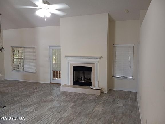 5th image of 1603 Lori Dr