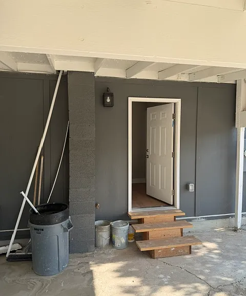346 Carson Ave — Photo 2