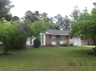 5846 Hunting Ridge Rd, Hope Mills, NC 28348