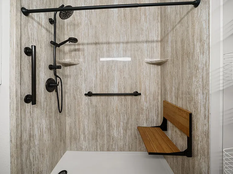 Full luxury shower 5'+ wide