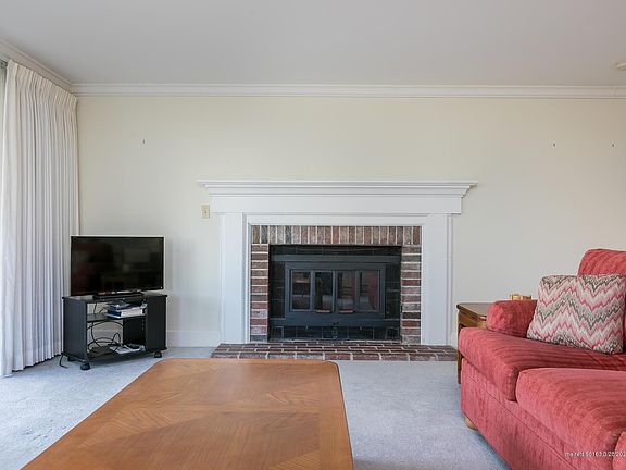 5th image of 311 Seaside Ave