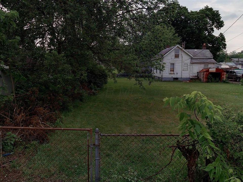 2nd image of 215 Schultz Ave