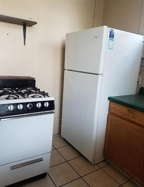 2nd image of 415 S University Ave #7