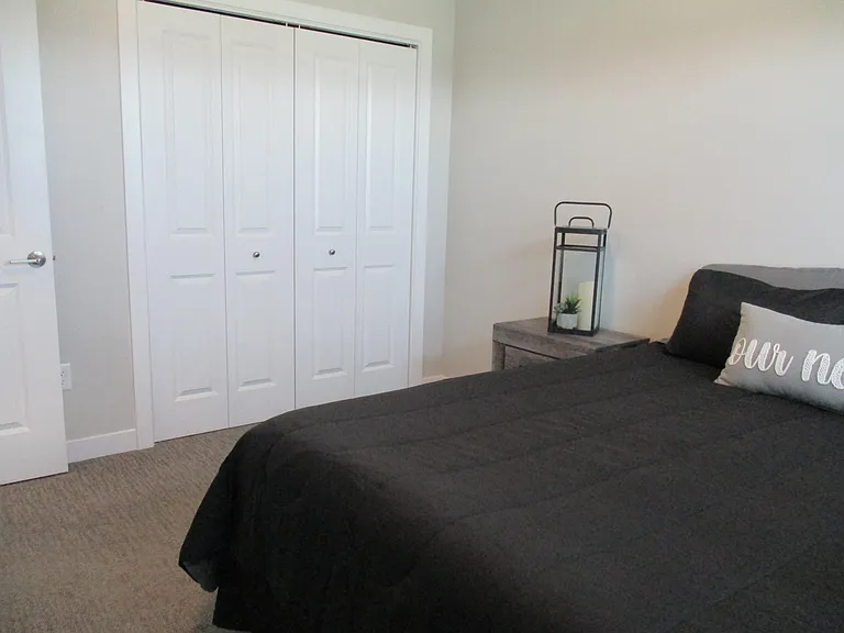 177 N Canterbury Cir — Photo 8