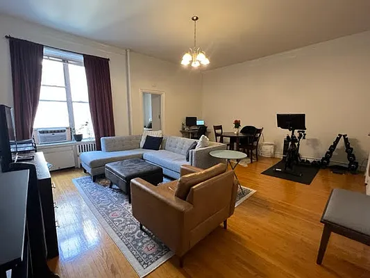 Rented by Compass | media 10