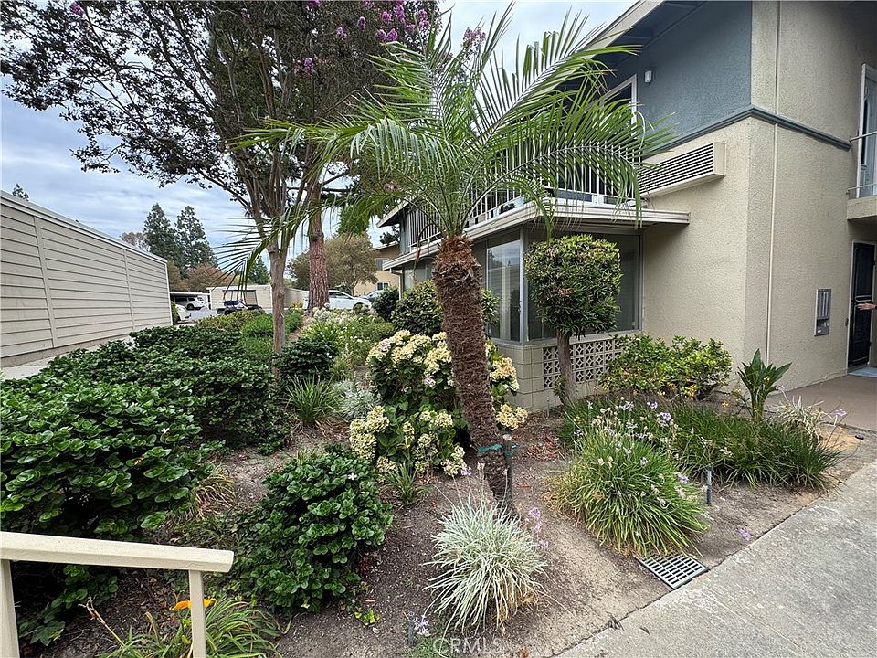 1st image of 126 Avenida Majorca #G
