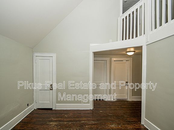 3rd image of 487 Crouse St