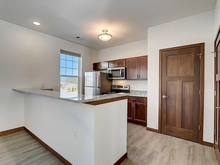 1931 Eastwood Way #1931 — Photo 17
