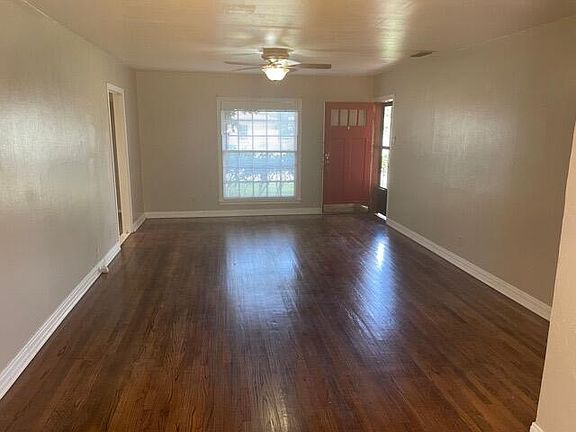 3rd image of 2503 32nd St