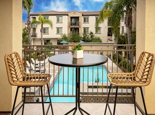 Los Alamitos Luxury Apartments, Los Alamitos, CA 90720