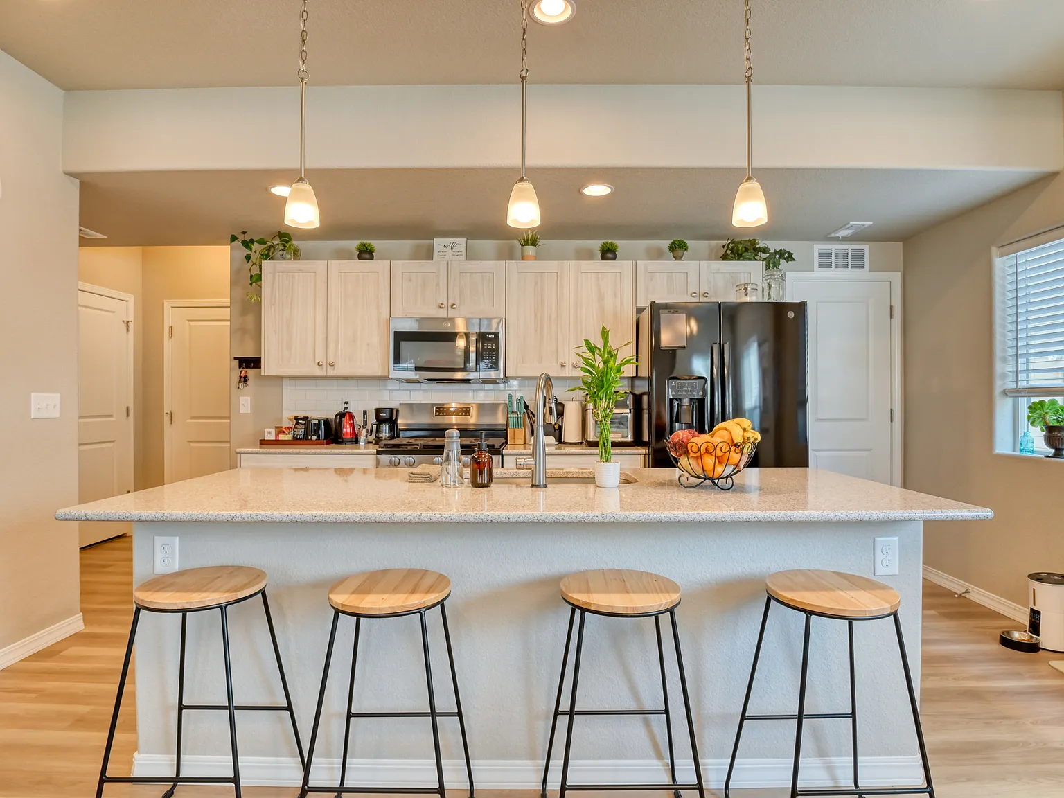 1 bed, 1.5 bath, 1762 sqft, $875 — Photo 4