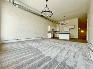 306 1/2 N 12th St, Centerville, IA 52544