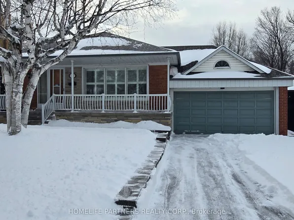 3 Ridge Point Cres, Toronto, ON M6M 2Z7