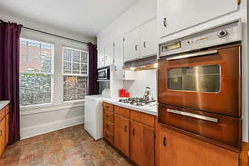 536 Hawthorne Ln — Photo 25