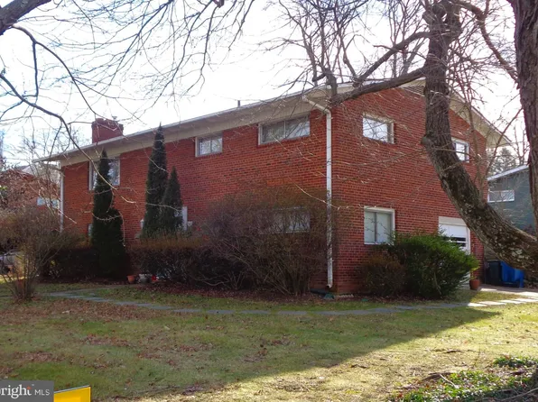 6809 Old Chesterbrook Rd, Mc Lean, VA 22101