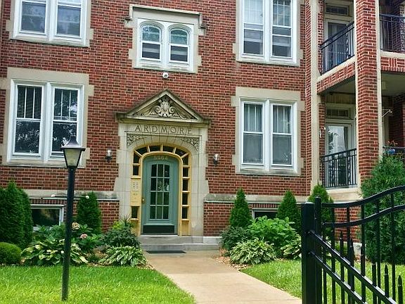 2nd image of 5564 Delmar Blvd #104