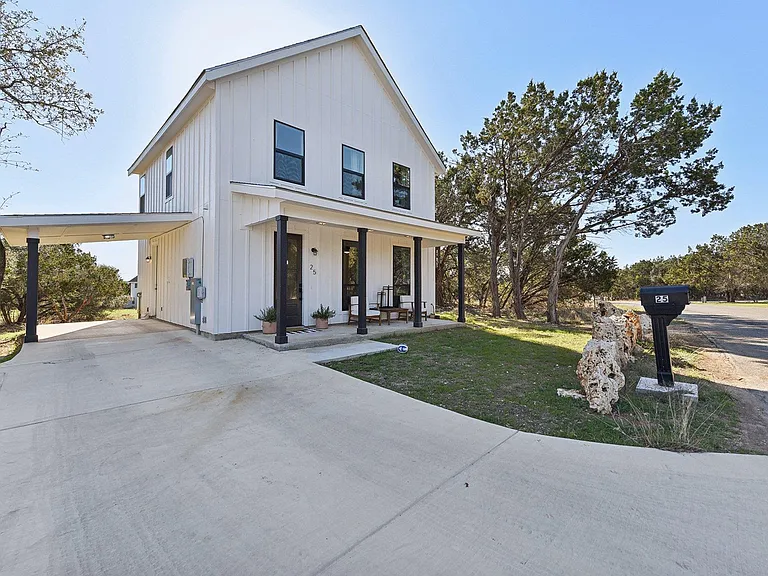 25 Woodacre Dr — Photo 2