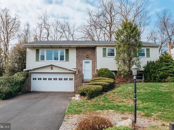 76 Scenic Dr, Denver, PA 17517