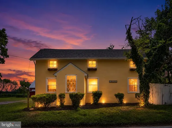 14207 Manor Rd, Phoenix, MD 21131