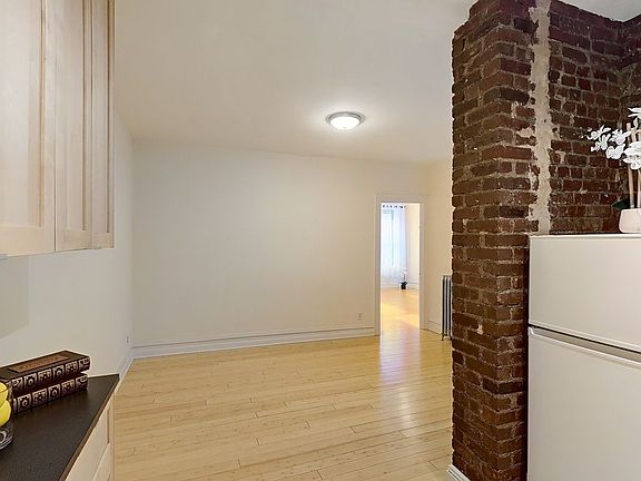 4th image of 411 W 44th St APT 16