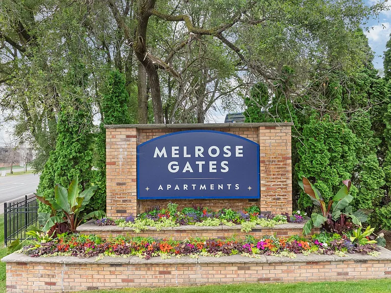 Melrose Gates — Photo 27