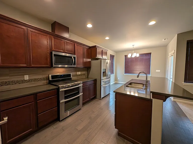 3887 Portside Dr — Photo 13