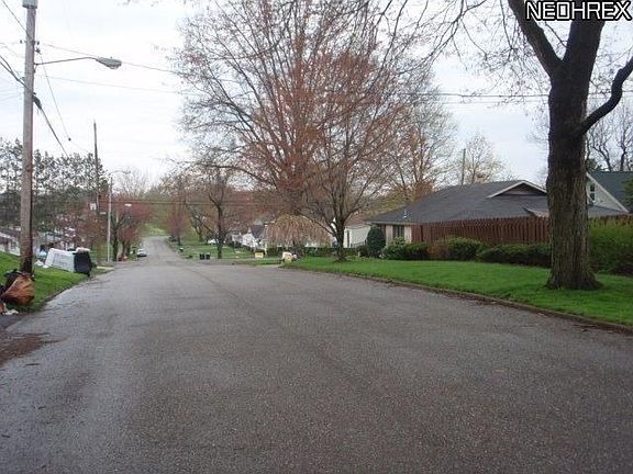 2nd image of 1356 Youll St
